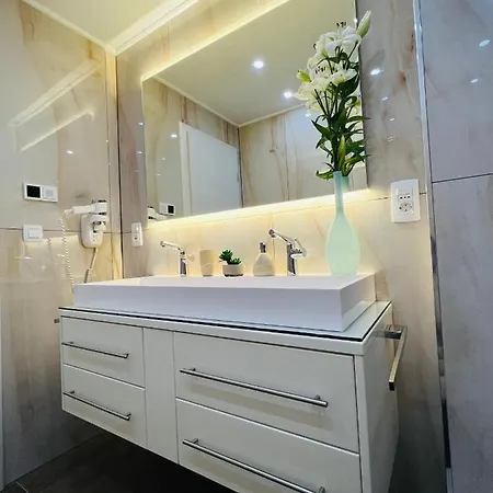 Luxury Sundance *